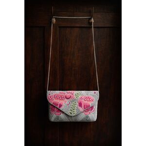 Hand-Beaded Floral Clutch Purse with Chain Strap
